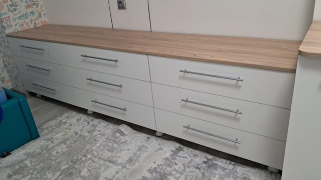 белая стенка на заказ по индивидуальным размерам