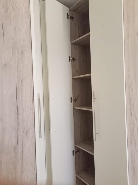 шкаф с полками в прихожую