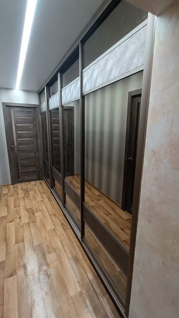 четырех дверный шкаф-купе с зеркалом в волгодонске