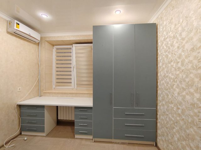 письменный стол со шкафом